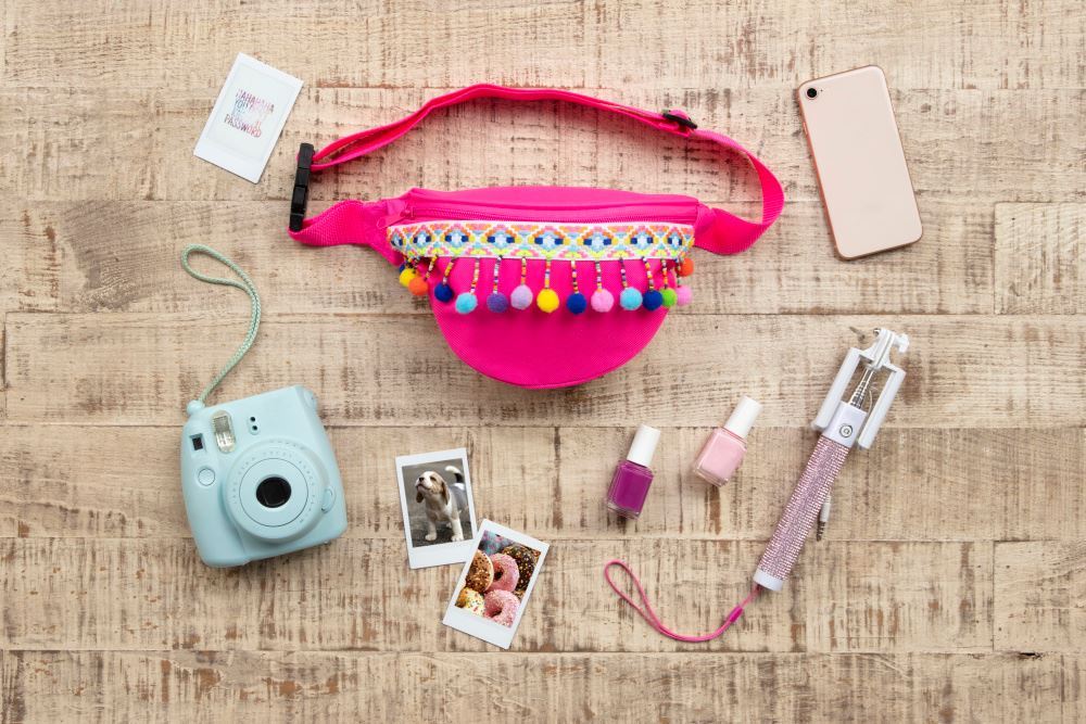 No-Sew Pompom Waist Pack