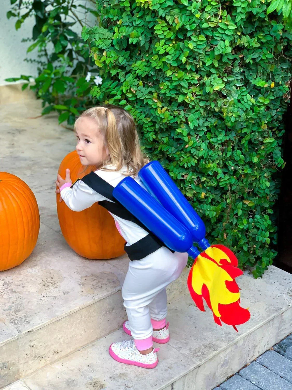 Fun Easy Halloween Costume: Astronaut