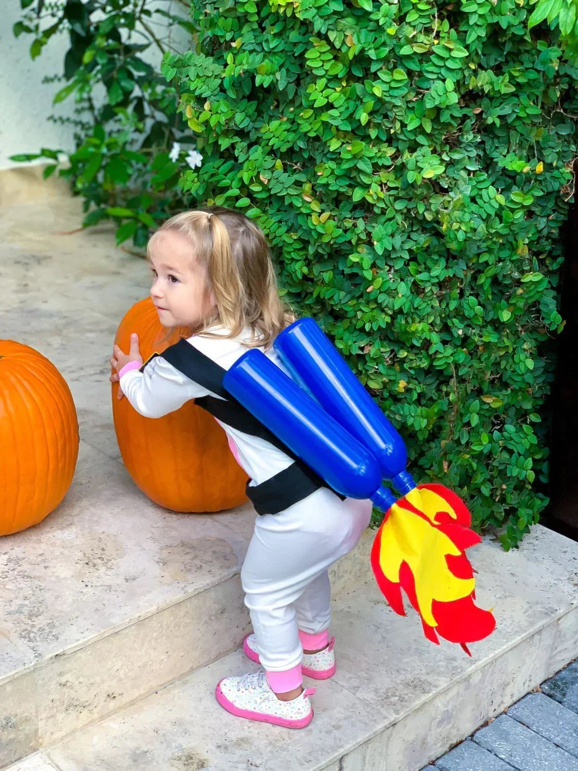 Fun Easy Halloween Costume: Astronaut