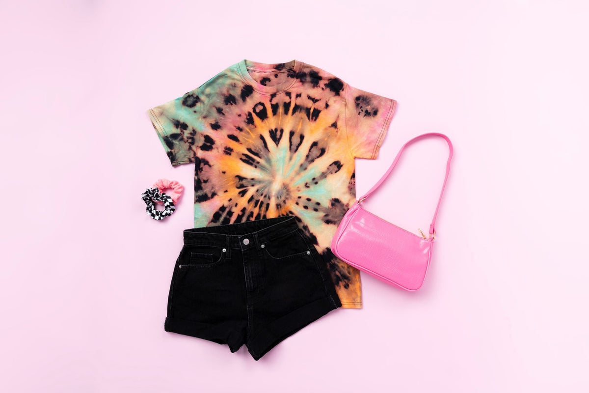 10 Tie-Dye Festival Looks that Steal the Spotlight