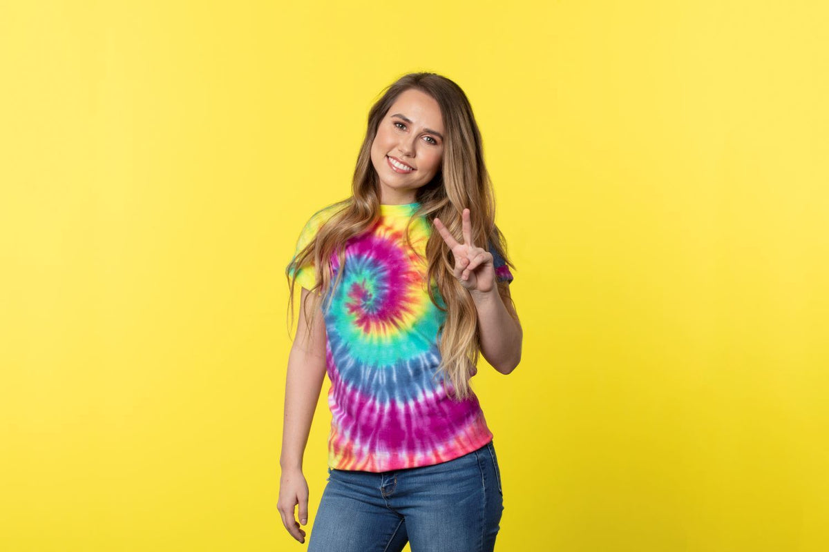 Six Hippie Tie-Dye Trends to Celebrate Woodstock