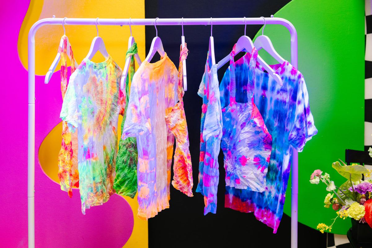 How to tie dye neon outfits for a glow party