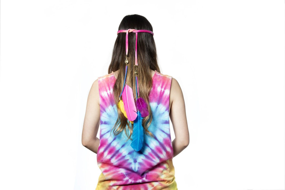 Can you dye feathers?
