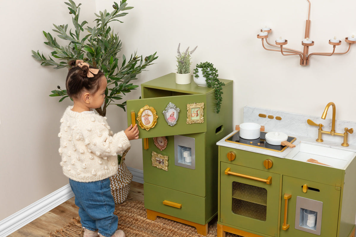Personalized Kids’ Play Kitchen Set with Spray Paint