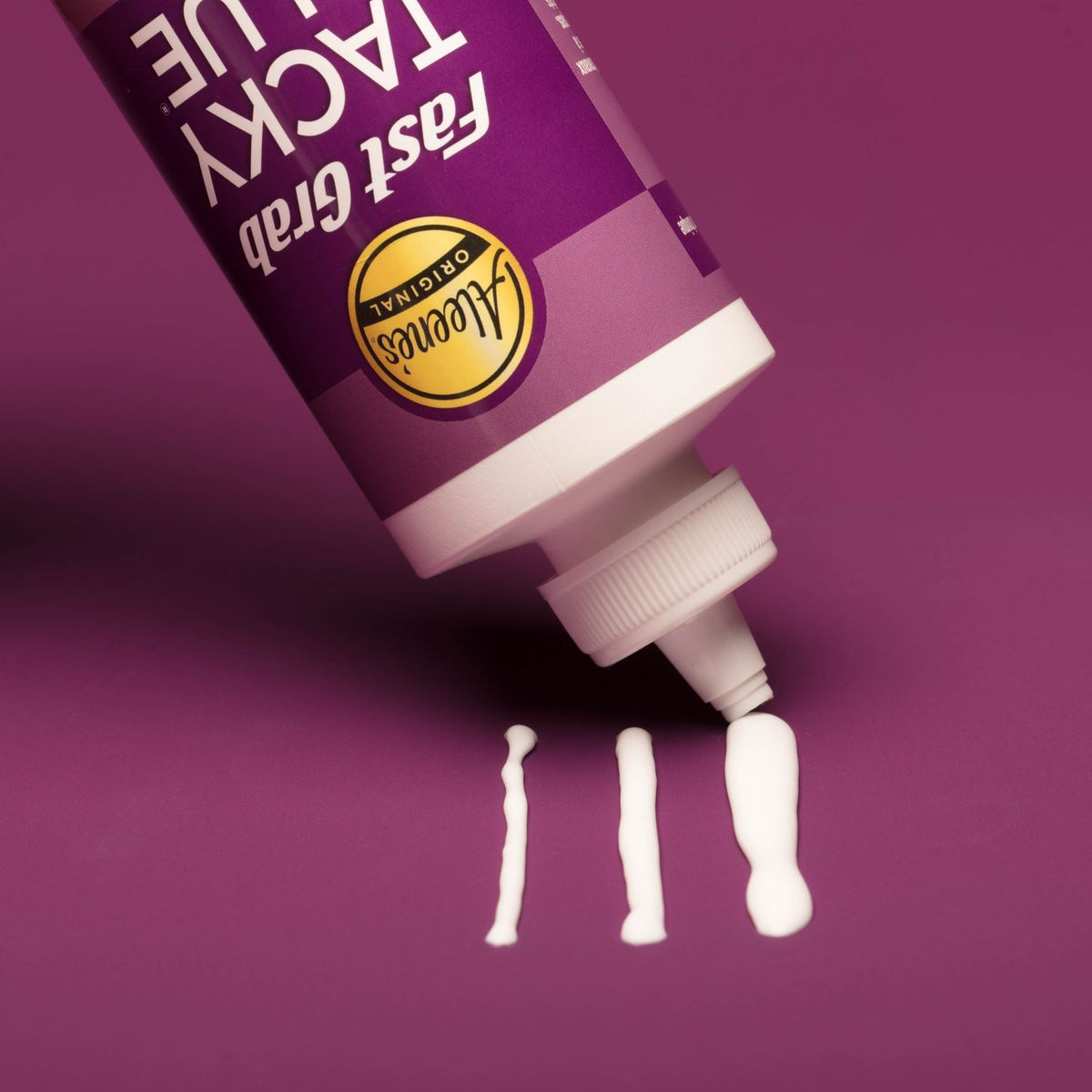 Picture of 24964 Aleene's Fast Grab Tacky Glue 8 fl. oz.
