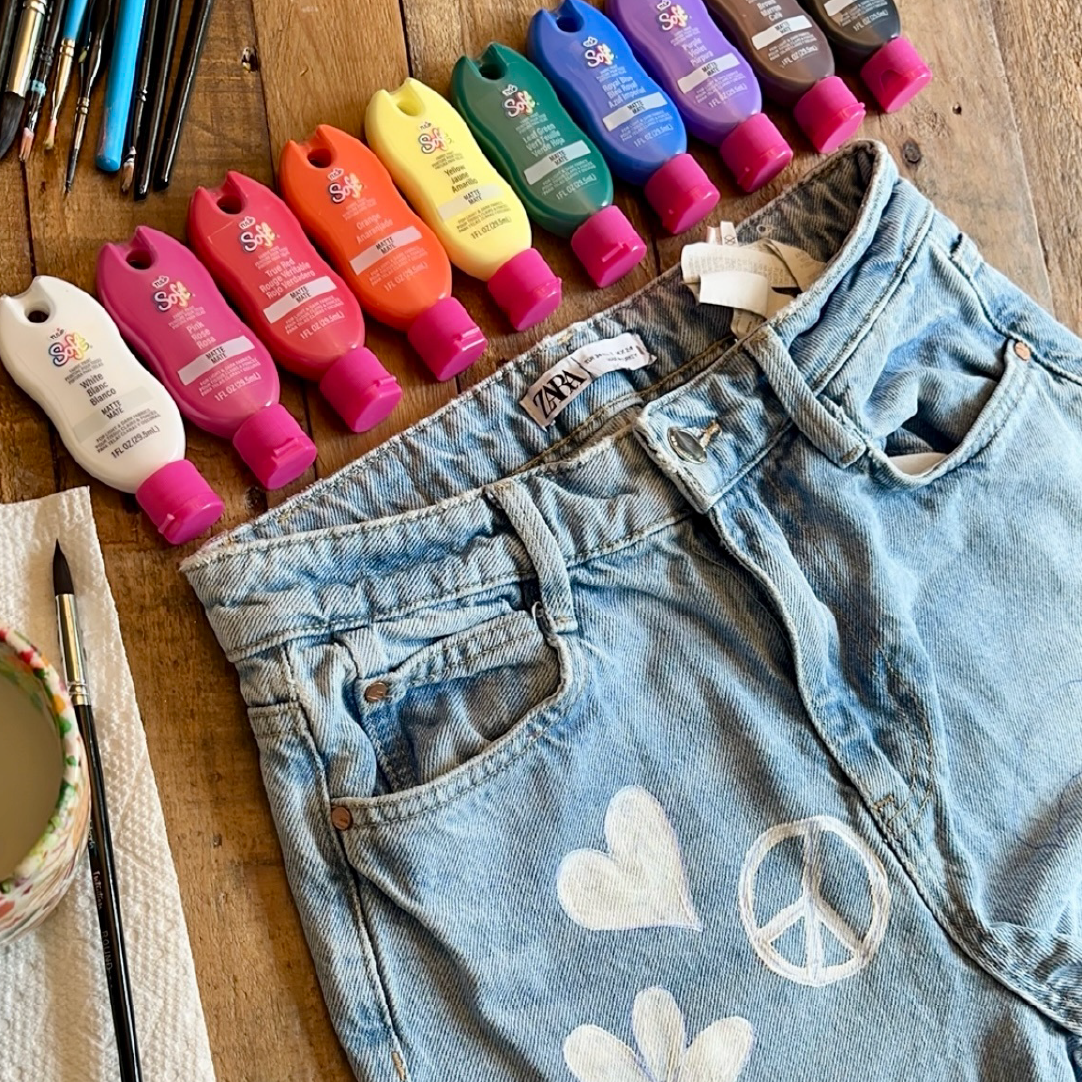 Picture of 50975 Tulip Custom Jeans Fabric Paint & Glue 15pc Kit